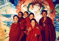 Young khampa monks ... lots of smiles!
